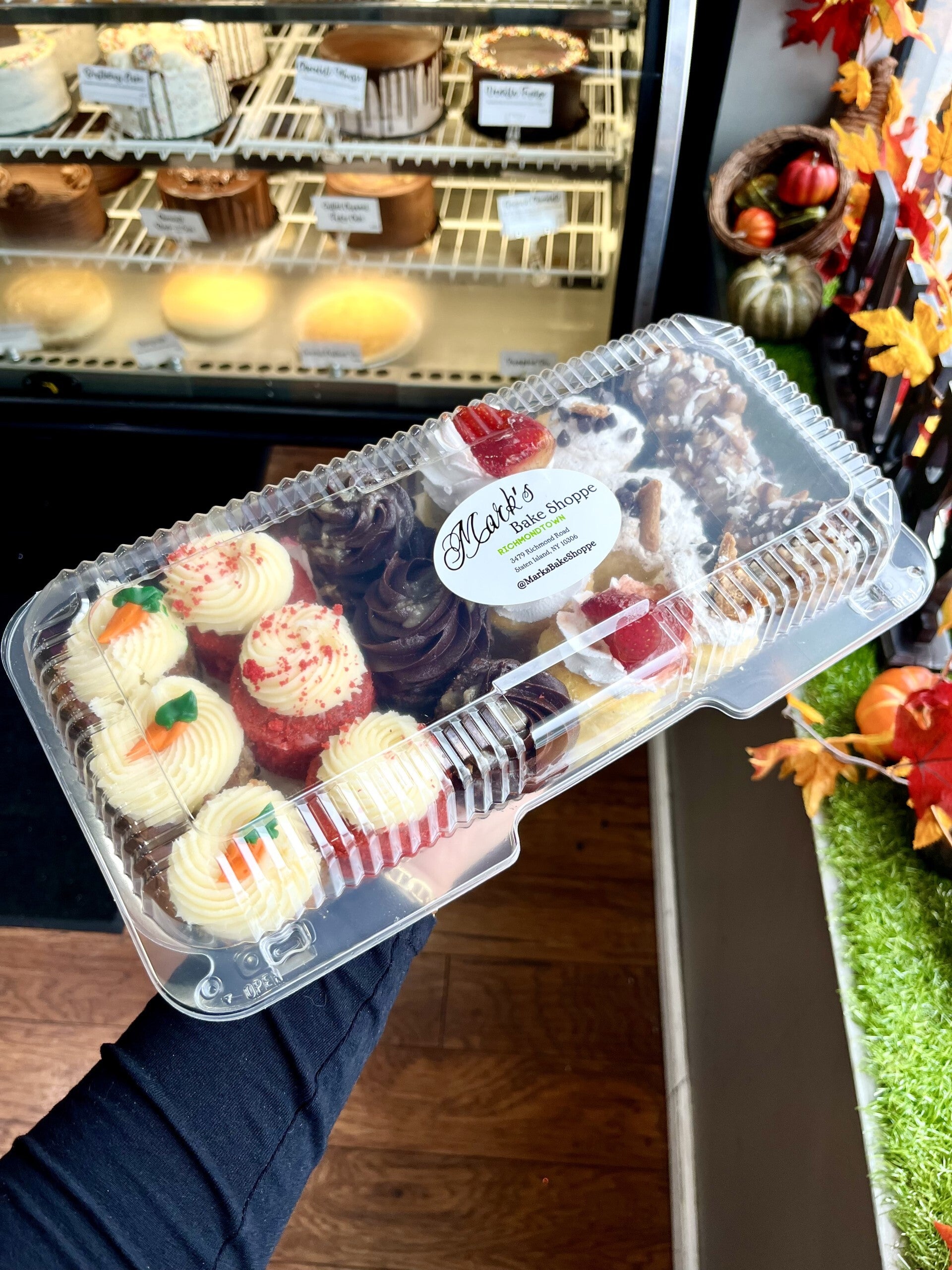 Crowd Pleasing Cake Bites Mark's Bake Shoppe